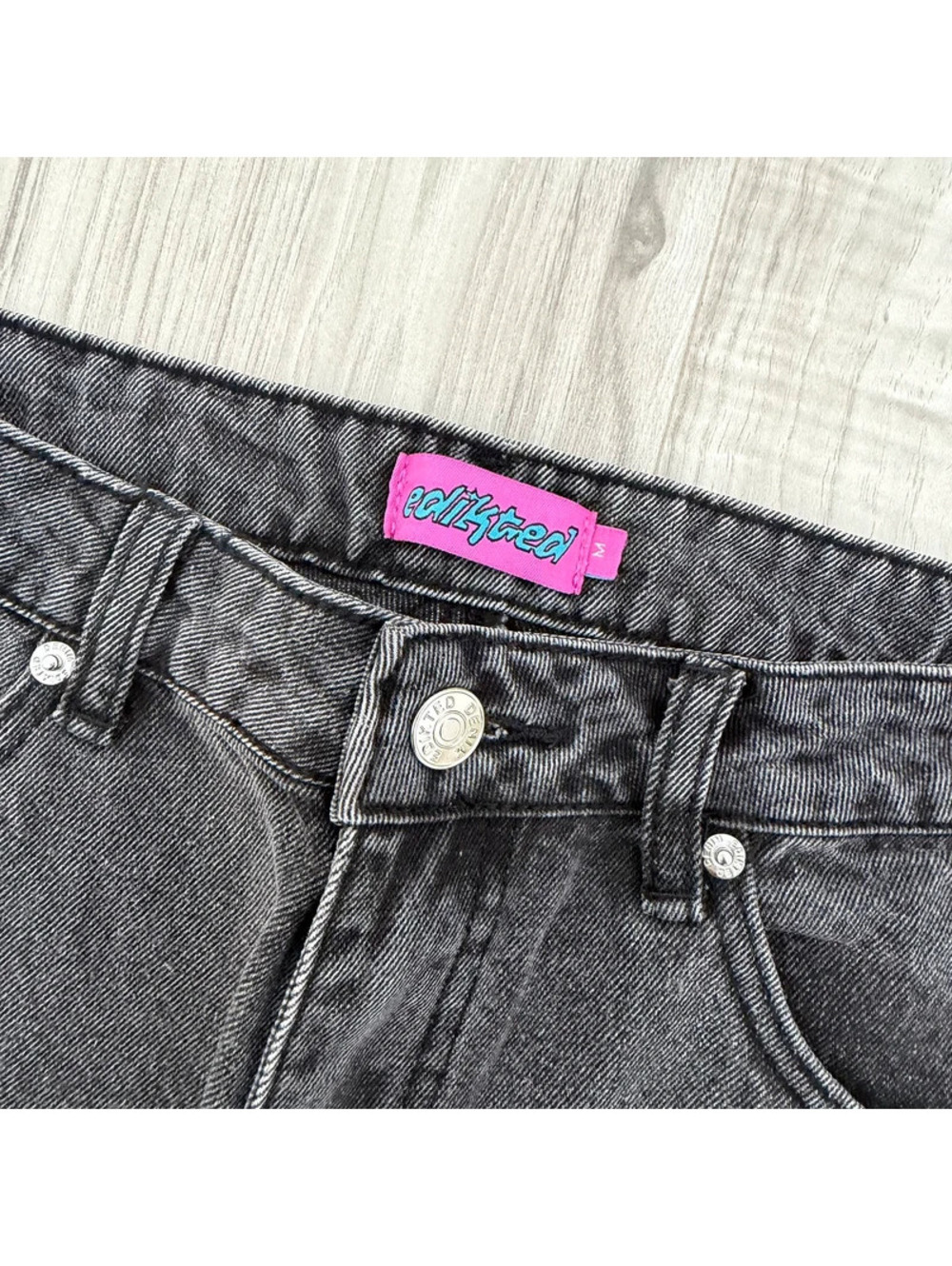 Edikted Petite Raelynn Washed Low Rise Jeans - Picture 4 of 9